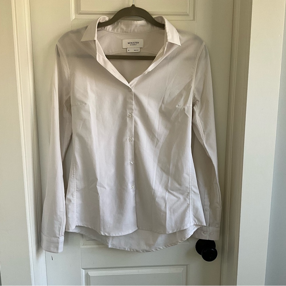 Ministry of Supply Women’s White Button Up Shirt - Size Medium